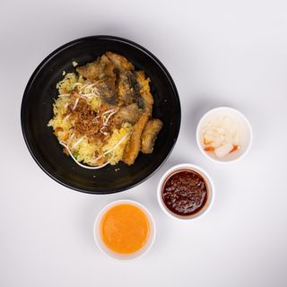 Ryż smażony z karpiem w panierce