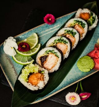 Futomaki Łosoś w tempurze 6 szt.