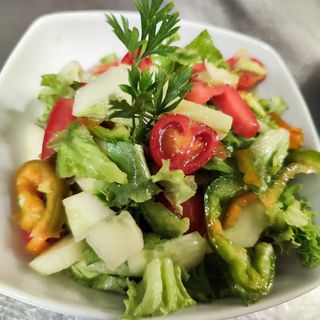 Sezonska salata 350 gr