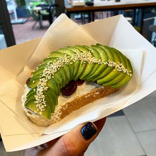 Филийка с авокадо (160-180г)