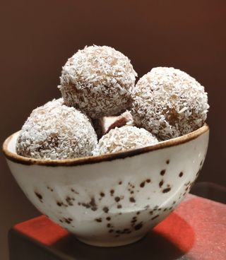 Bolita Energética de Coco y Lima