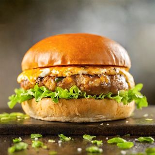 Пилешки бургер (350гр.)