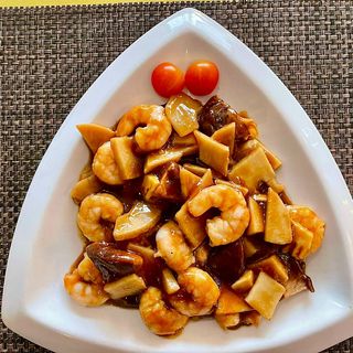 Langostinos con Bambú y setas Chinas