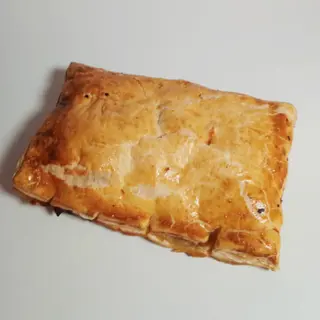 Hojaldre Longaniza y Pimientos