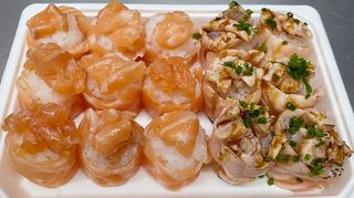 A33 - Gunkan de Salmao, Gunkan de Salmao Tostado e Gunkan de Salmao com Queijo Fresco (15 un.)