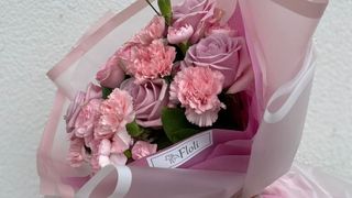 Bukiet Milusi - bukiet z kwiatów mieszanych w kolorystyce pastelowo rózowej