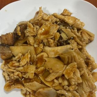 Pollo Con Bambú Y Setas Chinas