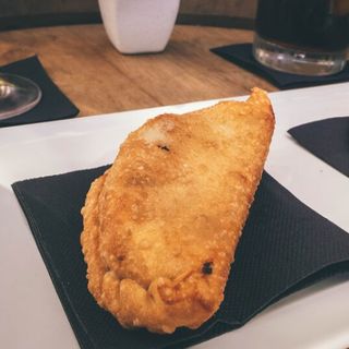 empanada jamon y queso