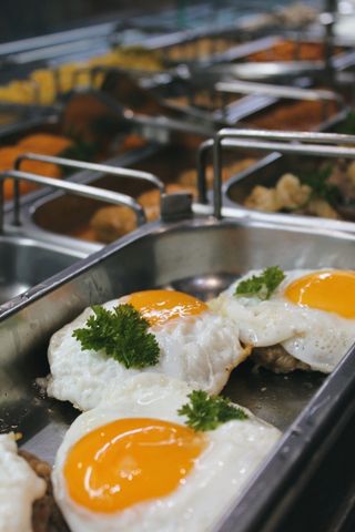 Біфштекс рублений з яйцем (80/40г)