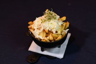 Cartofi prăjiţi cu mozzarella 