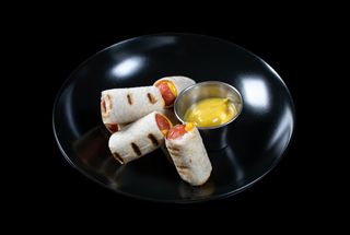 Сосиски з сиром гауда в лаваші