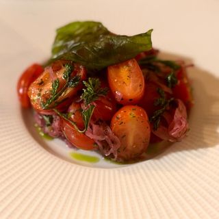 Tomato onion salad