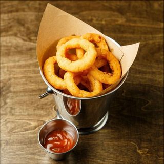 Цибулеві кільця + кетчуп