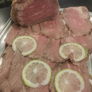 Piatto freddo con roast beef