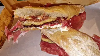 Bocadillo De Jamón Ibérico E Higos