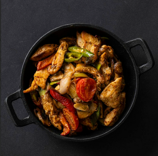 Tigaie de pui picanta