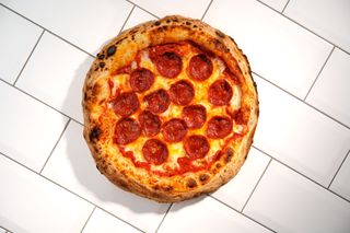Pizza Pepperoni svinjski