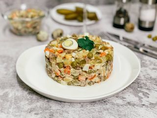 салат "оливье" с говядиной