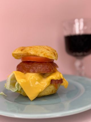 Hambúrguer de Pão de Queijo