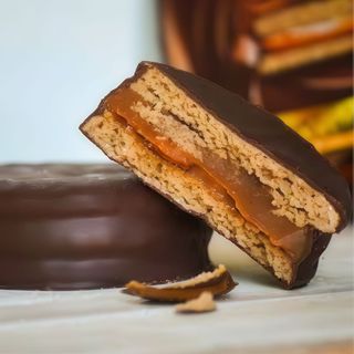 Alfajor Cubierto De Chocolate Negro
