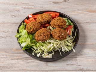 Порция фалафел със салати и сосове голяма (350г)