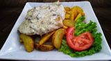 Piletina u gorgonzola sosu sa pomfritom 400 gr
