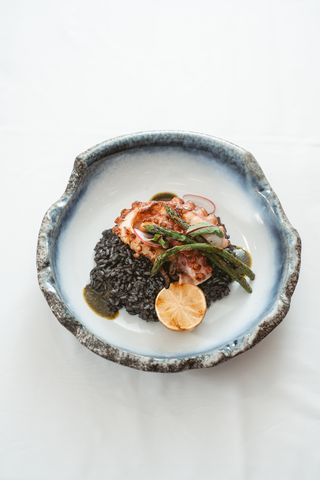 Risotto cu nero di seppia și caracatiță la jar