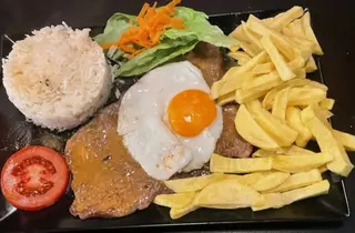 Bitoque à Portuguesa