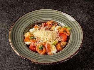 CAESAR SALAD WITH SALMON/ САЛАТ ЦЕЗАР З ЛОСОСЕМ (300g)