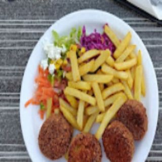 Plato falafel