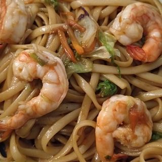 Tallarines Fritos Con Langostinos
