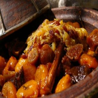 Tajín de cordero con cebolla caramelizada