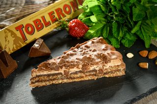 торта Алмонди Тоблерон / 83 гр. /