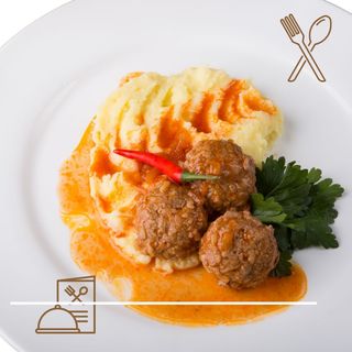ALBÓNDIGAS DE CARNE CON PURÉ DE PATATA