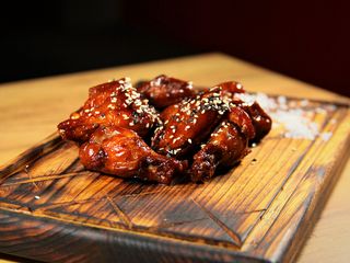 Крильця Бафало в соусі Теріякі (250г)