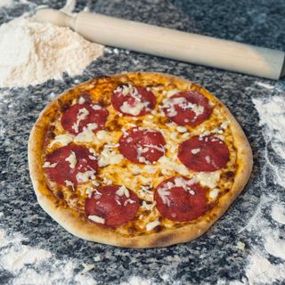 Pizza Salami Ø 40 cm 