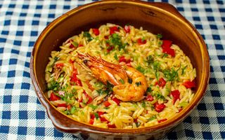 Kritharaki cu creveti si cotze