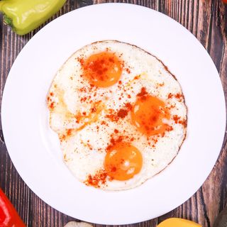 Яйца на очи