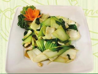 Smażony pak-choi z czosnkiem 350g