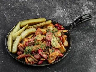 Картопля по-домашньому з мисливськими ковбасками (350г)
