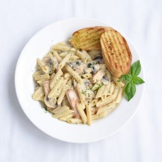 Chicken Alfredo Pasta