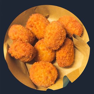 Crocchette di pollo + patatine fritte + bibita