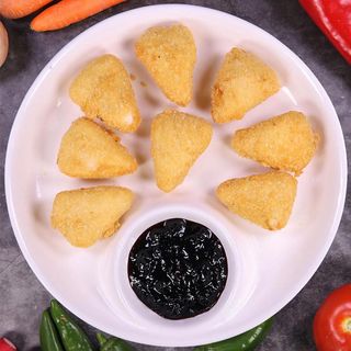 Панирани топени сиренца с боровинково сладко (180г)