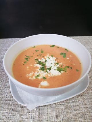 Крем супа от червени чушки със сирене (300мл)