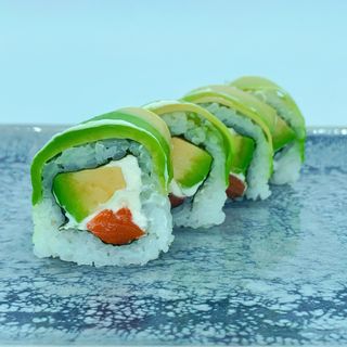 Sake cheese bamboo roll