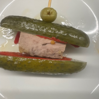 B. Pepinillo y Bonito