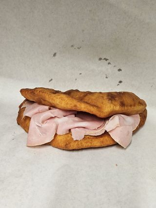 Piadina fritta mortadella