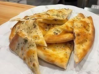 ФОКАЧА З ПАРМЕЗАНОМ (150g)