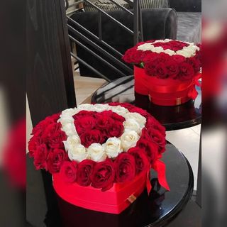 Ruže u kutiji - slovo (upisati u napomenama)