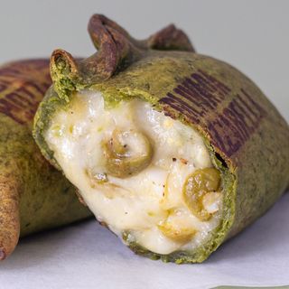 Empanada diOlive Mozzarella